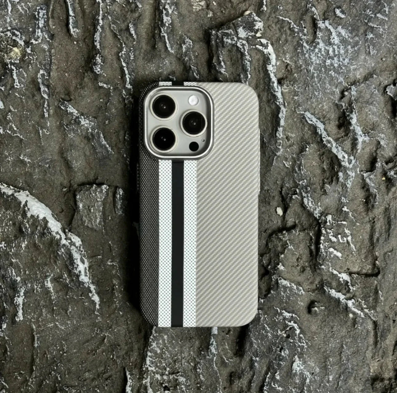 Carbon Fiber MagSafe Cover